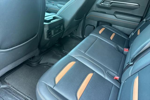 2024 GMC Sierra 1500 4WD Crew Cab Short Box AT4