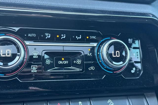 2024 GMC Sierra 1500 4WD Crew Cab Short Box AT4