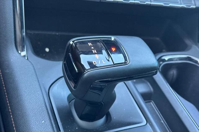 2024 GMC Sierra 1500 4WD Crew Cab Short Box AT4