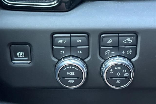 2024 GMC Sierra 1500 4WD Crew Cab Short Box AT4