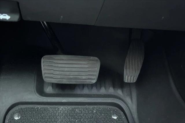 2024 GMC Sierra 1500 4WD Crew Cab Short Box AT4