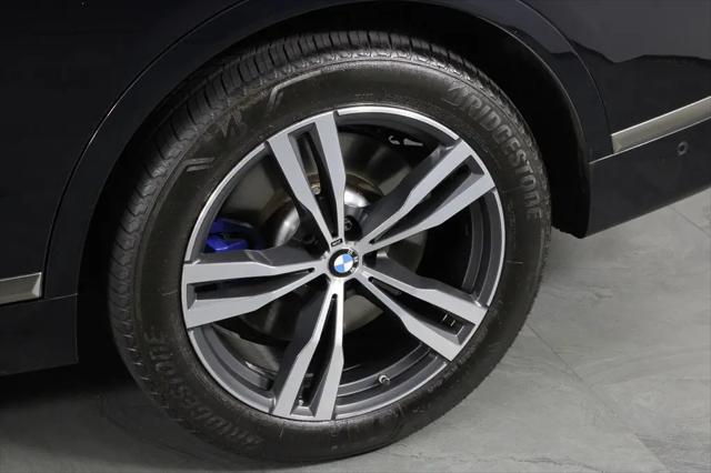 2021 BMW X7 M50i