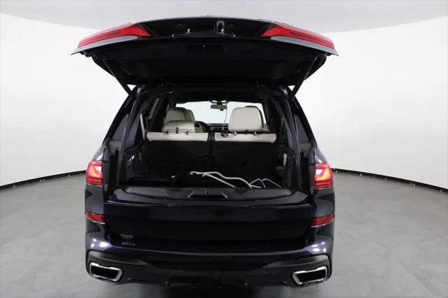 2021 BMW X7 M50i