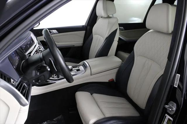 2021 BMW X7 M50i