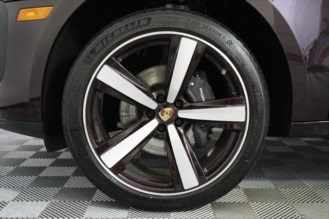 2023 Porsche Macan T