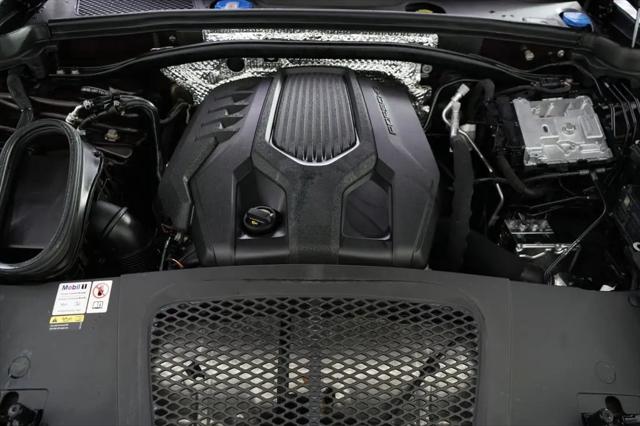 2023 Porsche Macan T