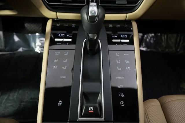 2023 Porsche Macan T