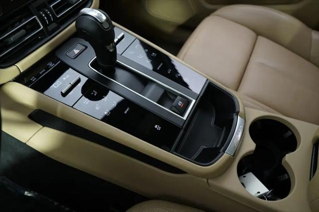 2023 Porsche Macan T