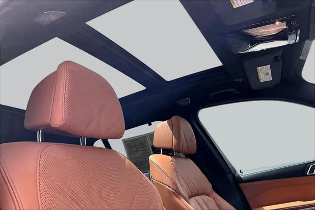 2024 BMW X5 M60i