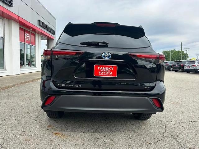 2024 Toyota Highlander Hybrid XLE