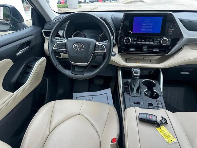 2024 Toyota Highlander Hybrid XLE