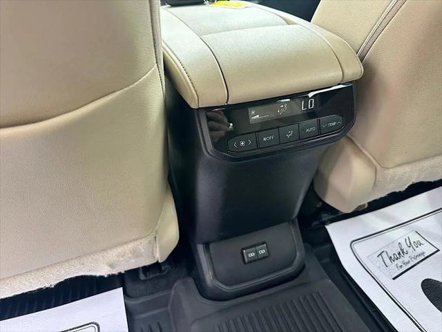 2024 Toyota Highlander Hybrid XLE
