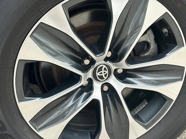 2024 Toyota Highlander Hybrid XLE