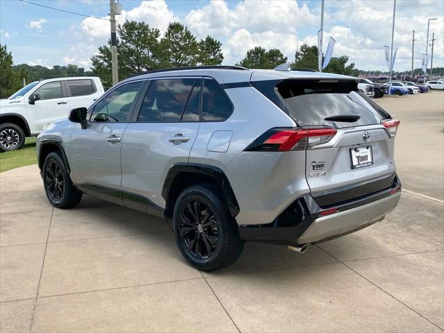 2022 Toyota RAV4 Hybrid SE