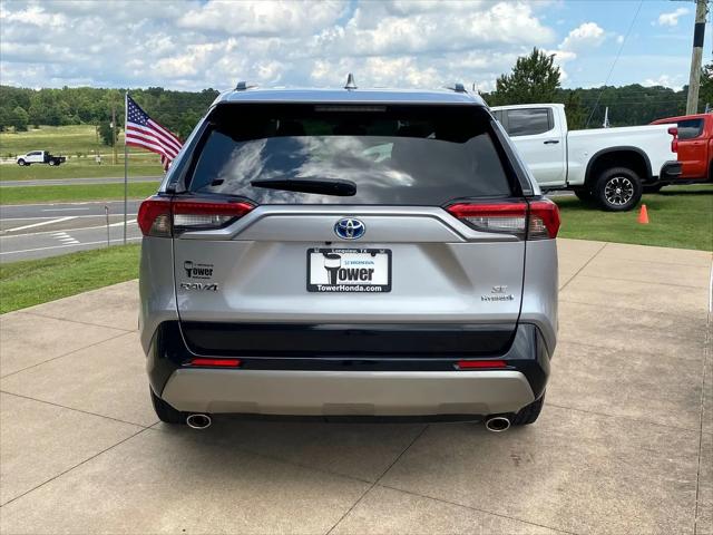 2022 Toyota RAV4 Hybrid SE