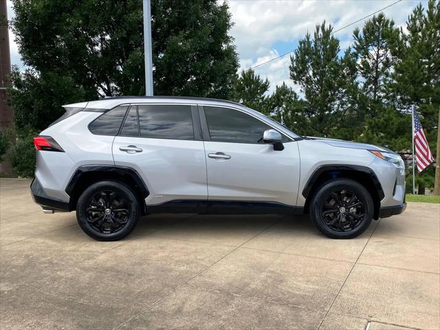 2022 Toyota RAV4 Hybrid SE