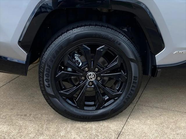 2022 Toyota RAV4 Hybrid SE