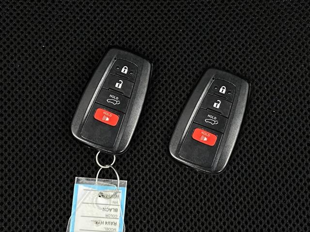 2022 Toyota RAV4 Hybrid SE