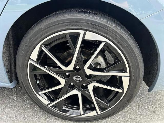 2024 Nissan Sentra SR Xtronic CVT