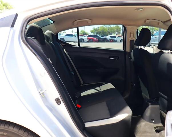 2021 Nissan Versa SV Xtronic CVT