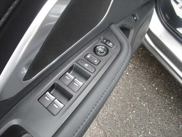 2023 Acura RDX Standard