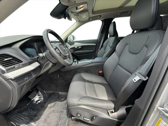2025 Volvo XC90 B5 Core