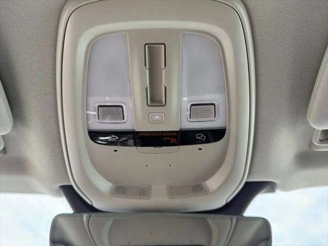 2025 Volvo XC90 B5 Core