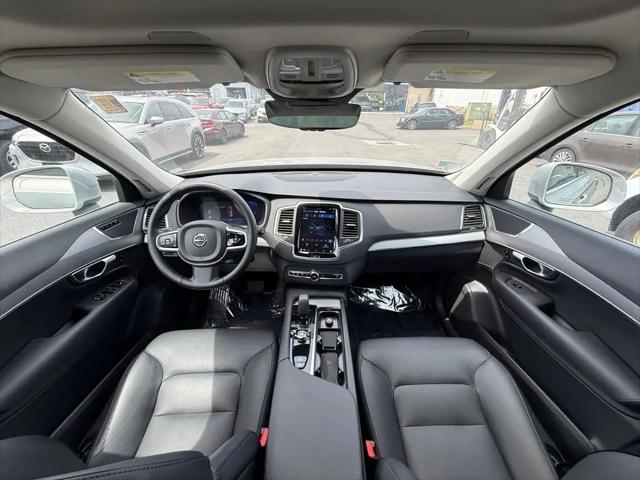 2025 Volvo XC90 B5 Core