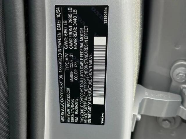 2025 Volvo XC90 B5 Core