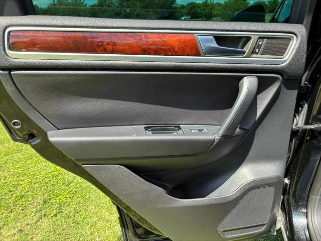 2012 Volkswagen Touareg TDI Lux
