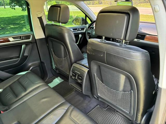 2012 Volkswagen Touareg TDI Lux