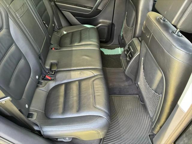 2012 Volkswagen Touareg TDI Lux