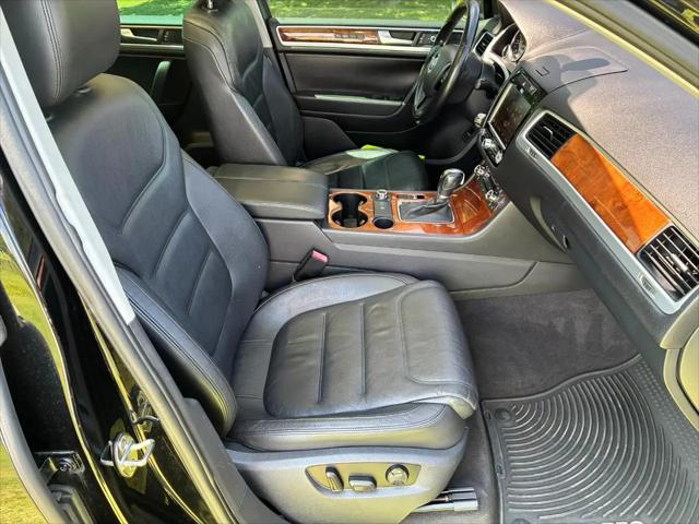2012 Volkswagen Touareg TDI Lux
