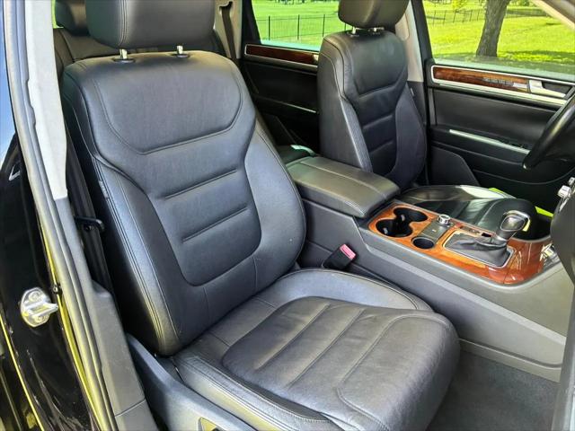 2012 Volkswagen Touareg TDI Lux