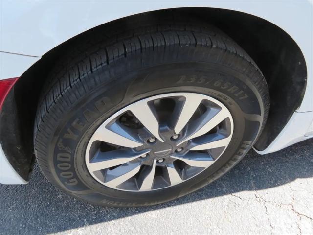 2021 Chrysler Pacifica Touring L