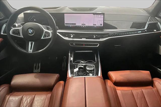 2024 BMW X7 M60i