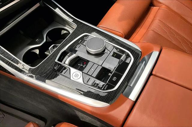 2024 BMW X7 M60i