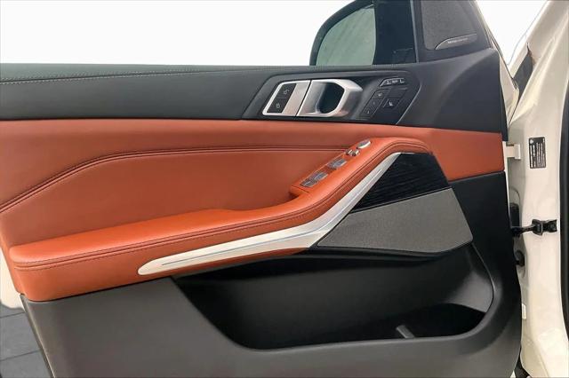 2024 BMW X7 M60i