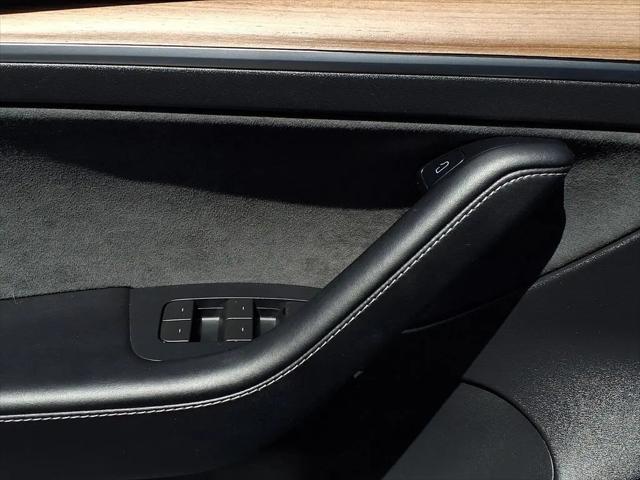 2022 Tesla Model 3 Rear-Wheel Drive