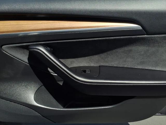 2022 Tesla Model 3 Rear-Wheel Drive