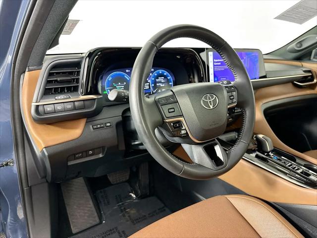2025 Toyota Crown Signia Limited