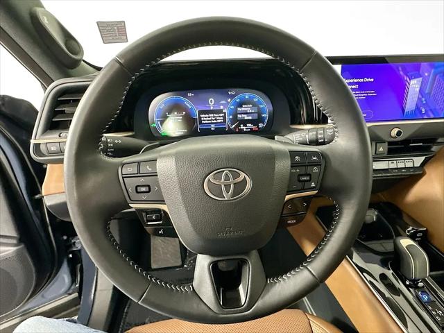2025 Toyota Crown Signia Limited