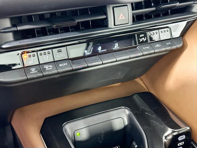 2025 Toyota Crown Signia Limited