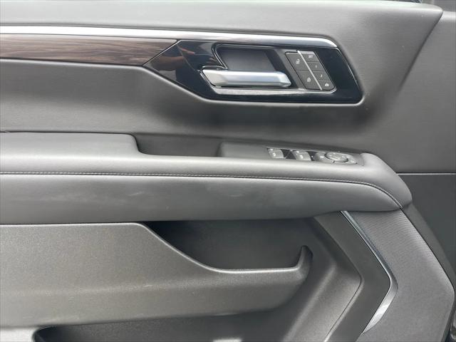 2025 Chevrolet Suburban 4WD Z71