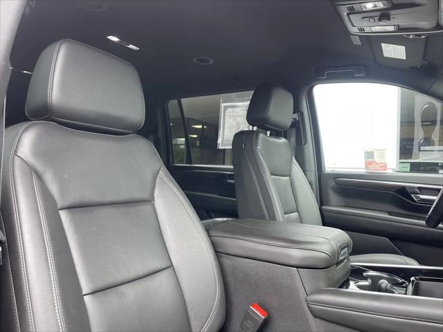 2025 Chevrolet Suburban 4WD Z71