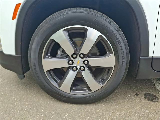 2023 Chevrolet Traverse AWD LT Leather