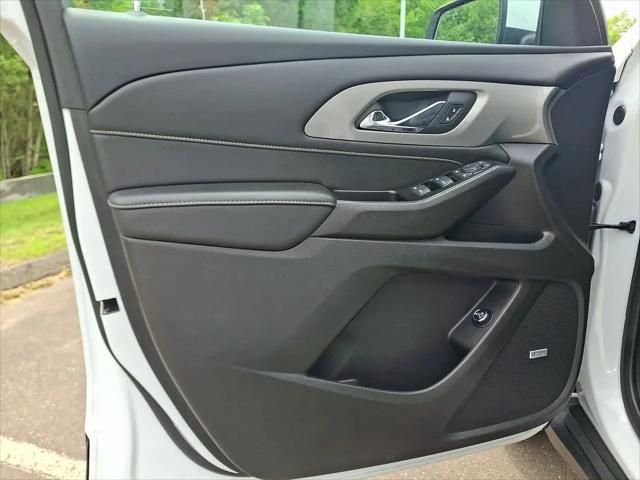 2023 Chevrolet Traverse AWD LT Leather