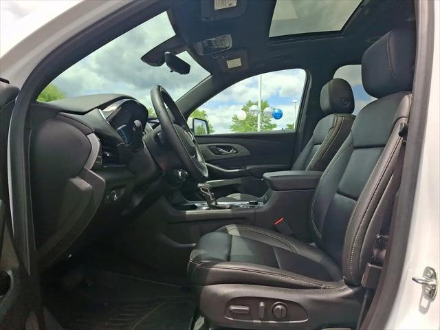 2023 Chevrolet Traverse AWD LT Leather