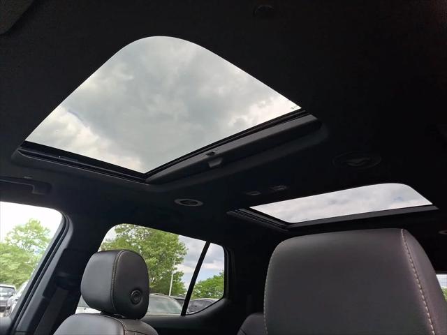 2023 Chevrolet Traverse AWD LT Leather