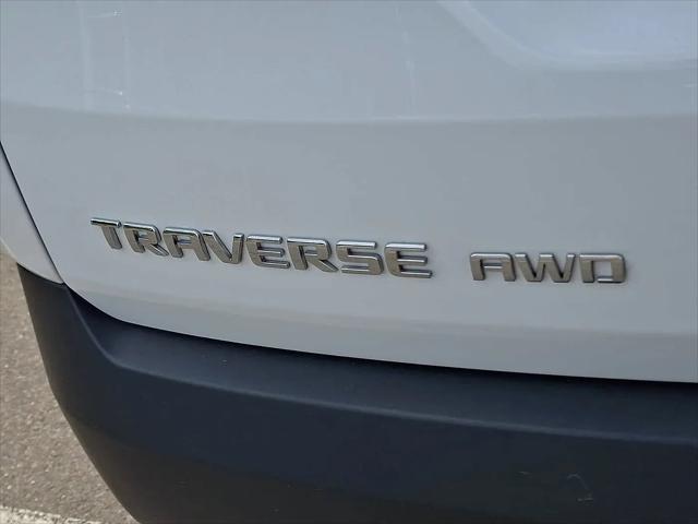 2023 Chevrolet Traverse AWD LT Leather